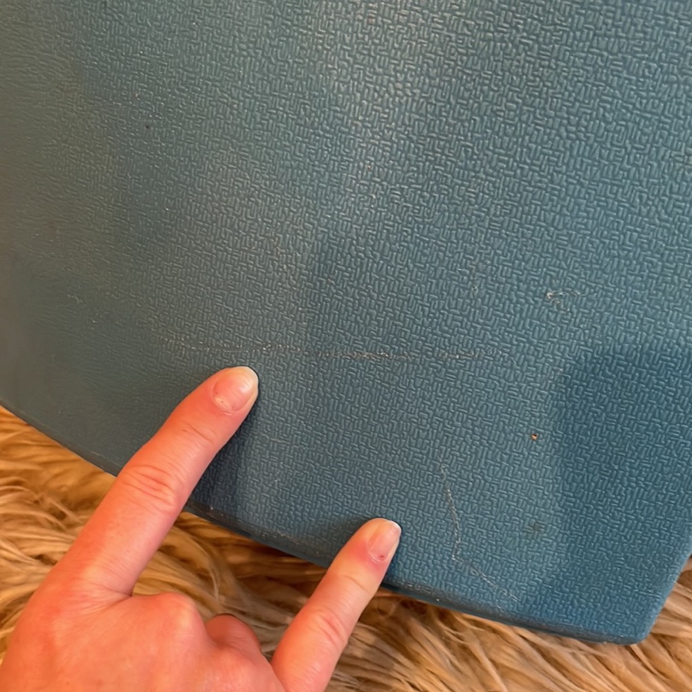 Adorable Vintage Rubbermaid Trash Can! - Picture 7 of 8